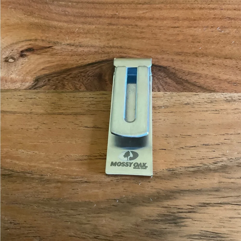 Money Clip in Mossy Oak camo with stainless steel Silver Trim. #mossyoak